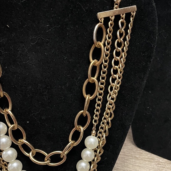 Chic Gold and Pearl Layered Necklace - Picture 5 of 5